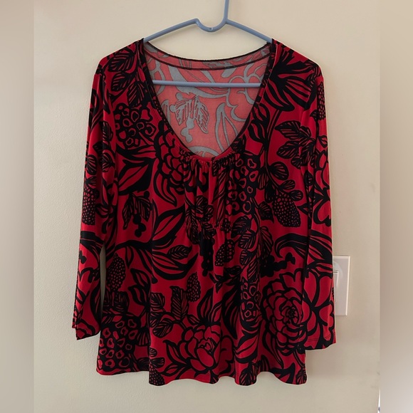 Tops - No Brand Name-{Size-1x}-Red and Black Pattered Top